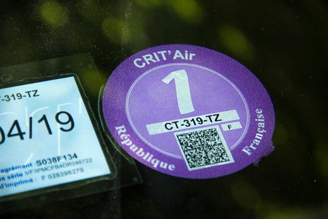 A Nizza, Cannes e Antibes obbligatoria la vignette CRIT'Air sulle auto. Blocchi in caso di inquinamento dell'aria