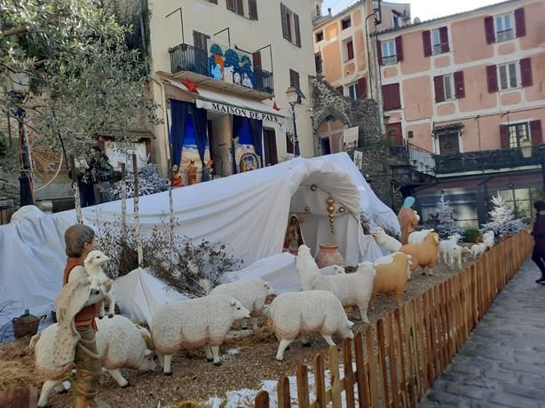 Costa Azzurra: fino all'8 gennaio Lucèram con i suoi 400 presepi regala una magica atmosfera (Foto)