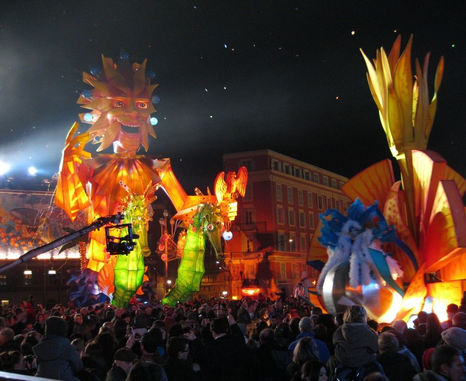 Cronaca e immagini dei carnevali di Nizza: riviviamo il …2011