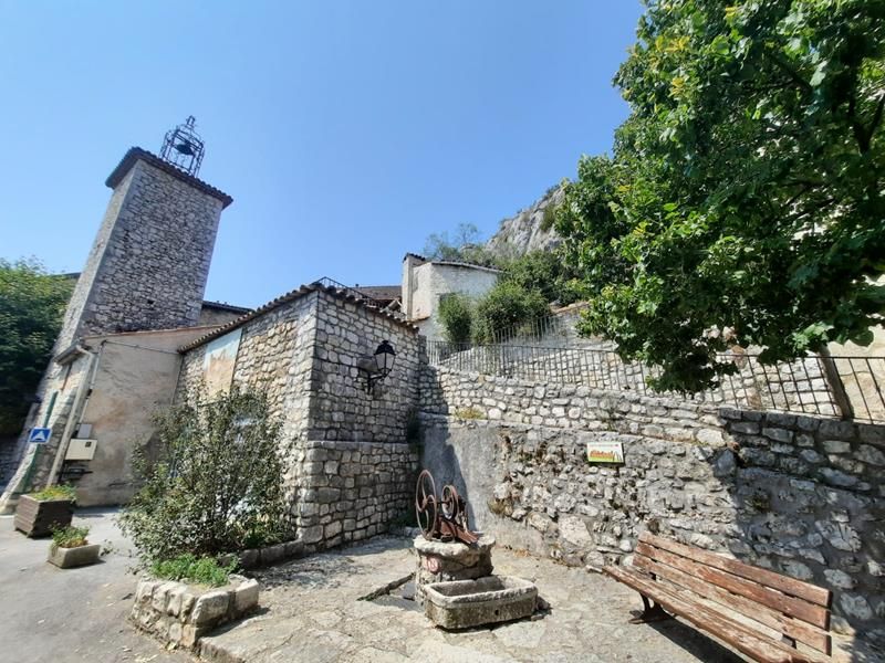 Francia: alla scoperta del borgo medievale di Trigance (Foto)
