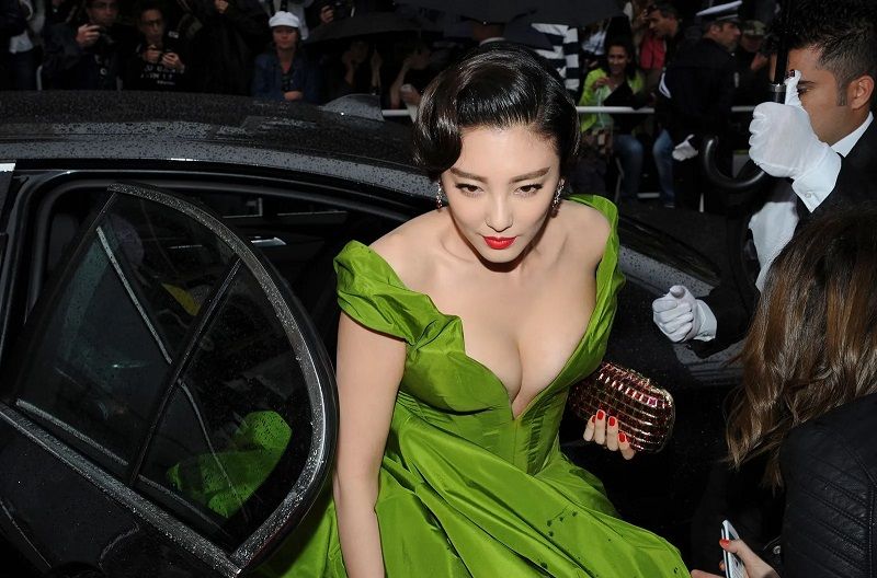Il turismo di Nizza ha una nuova ambasciatrice, la star cinese Zhang Yuqi