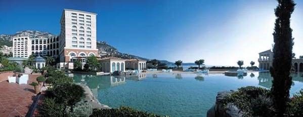Monte Carlo: vivere la magia di Natale e Capodanno al Bay Hotel &amp; Resort. Appuntamenti e prezzi