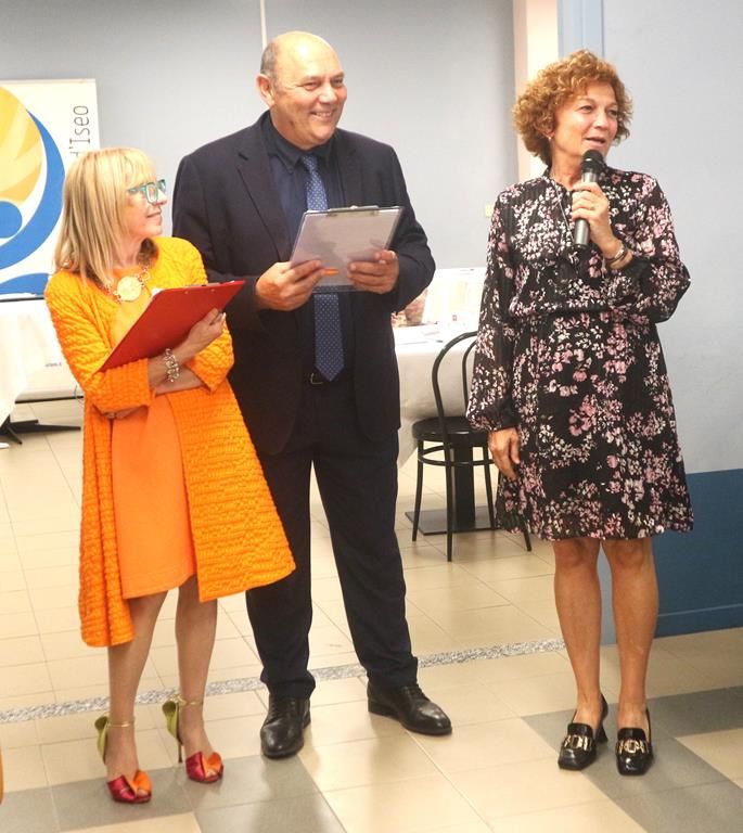 Iseo: successo la serata di cena e premiazione del concorso “Un Fiore nel Piatto”, gemellato con il Festival Nazionale della Cucina con i fiori di Alassio.