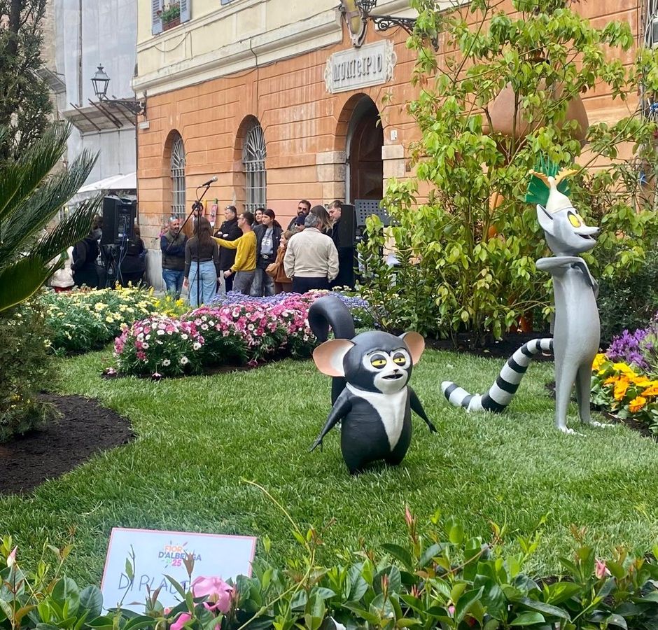 Cosa ci insegnano le fiabe di Fior d’Albenga 2025: un viaggio tra fiori e valori