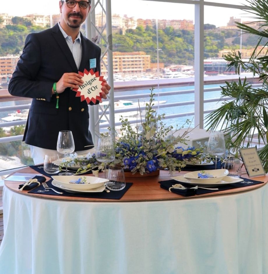 Un successo floreale per il wedding planner alassino Federico Silvestri al 55° concorso internazionale di bouquet a Monaco