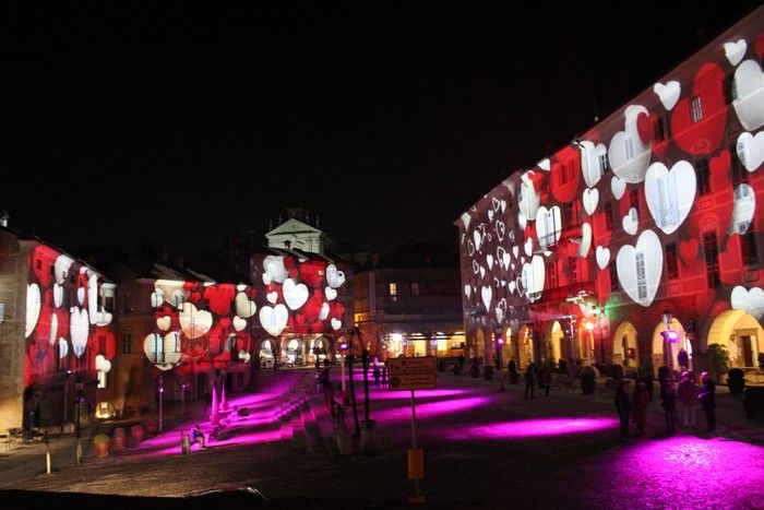 Mondovì (CN) diventa la &quot;Piazza degli innamorati&quot; con il mapping di San Valentino [FOTO]
