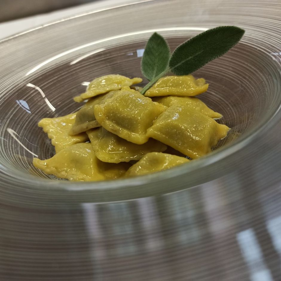 La ricetta: Agnolotti di carne con burro e salvia