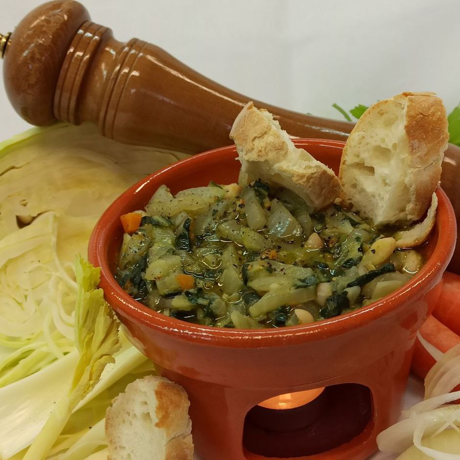 RICETTA: Minestra di cavoli e fagioli bianchi