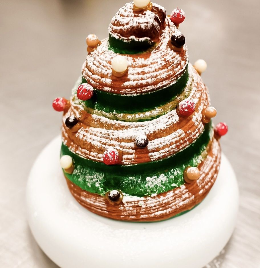 A Torino arriva il croissant giusto per le feste: è l'Alberello di Natale del Caffè San Carlo