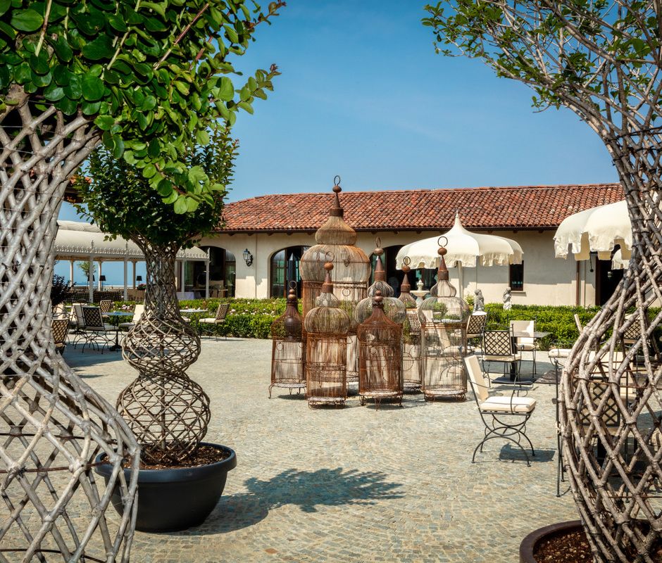 Una nuova perla nel cuore dell’Alta Langa: il Relais Le Due Matote con L’Orangerie by Di Pinto.