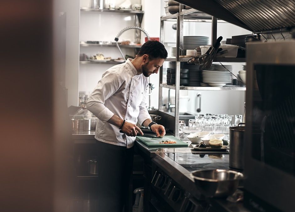 Come si gestisce la cucina di un ristorante: una guida pratica