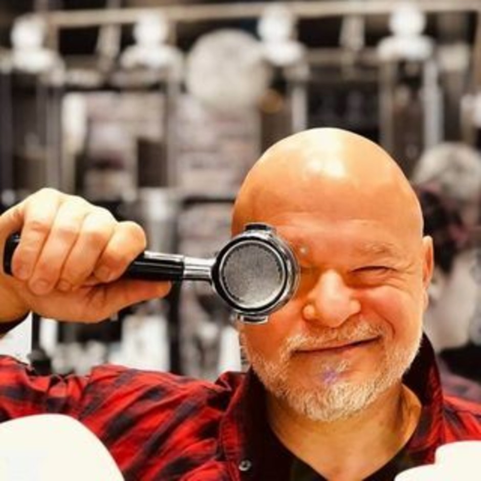 L’analisi di Fabio Verona: Torino, la città con più bar che clienti. Dal boom alla saturazione: 28 anni di bar e cambiamenti L’analisi di Fabio Verona: Torino, la città con più bar che clienti. Dal boom alla saturazione: 28 anni di bar e cambiamenti