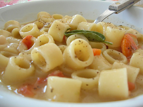 Cibi che scaldano il cuore: la Pasta con i fagioli e la Torta di mele