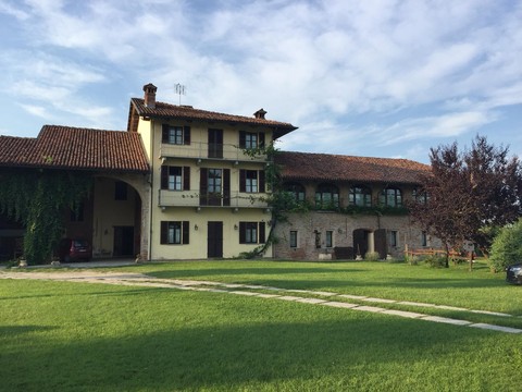 Savigliano (CN) la Locanda Santa Rosalia un vero baluardo della cucina piemontese: ambiente familiare, accoglienza cordiale e ottima cucina con prezzi convenienti.