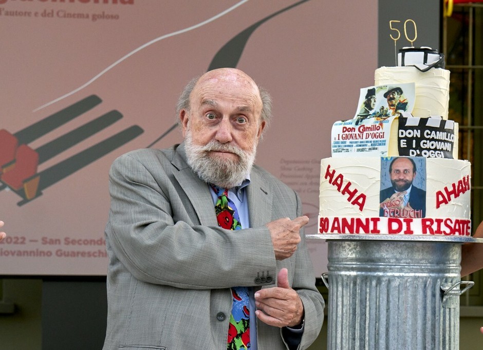 Enrico Beruschi inaugura i 20 anni di “Mangia come scrivi” Enrico Beruschi inaugura i 20 anni di “Mangia come scrivi”