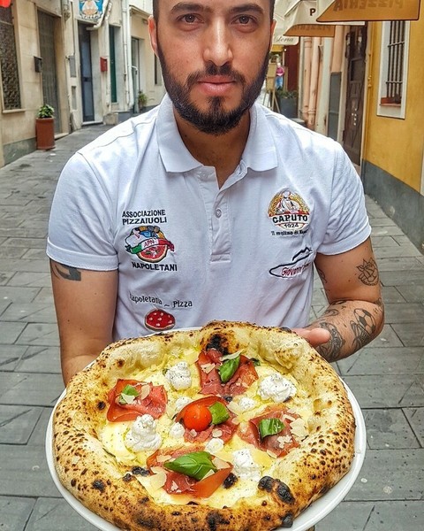 Sanremo saluta la Pizzeria Senese: Giovanni riparte da Napoli con un nuovo progetto