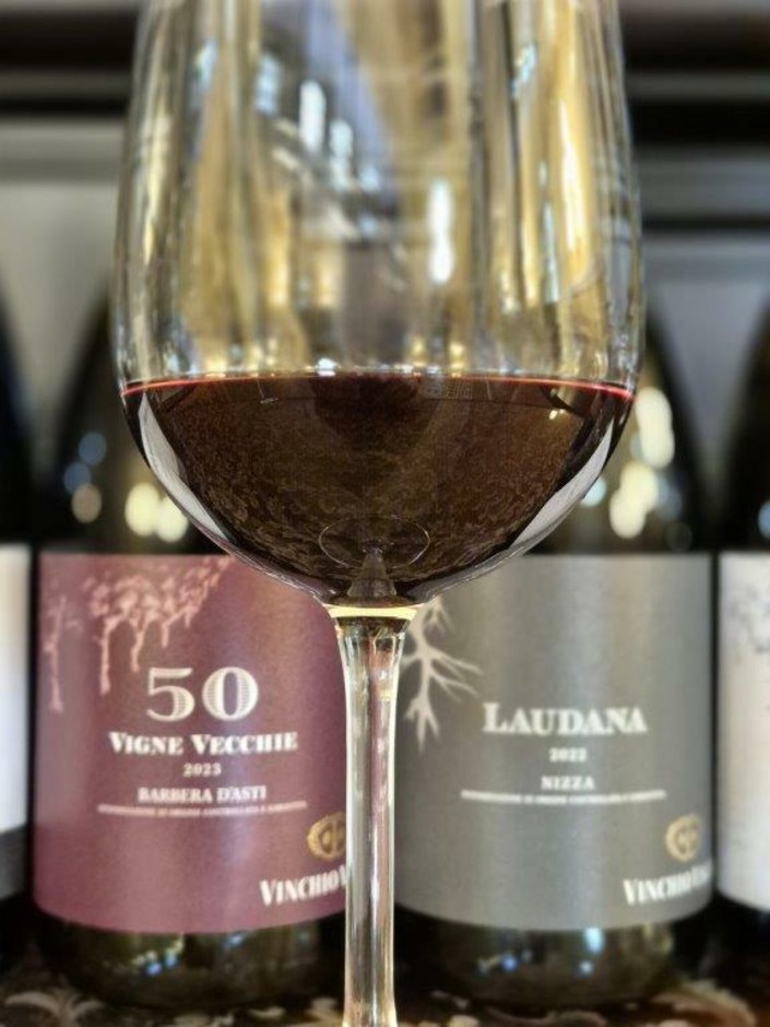 VINCHIO VAGLIO: vini eccellenti fra vigne storiche, territorio e sentieri naturali