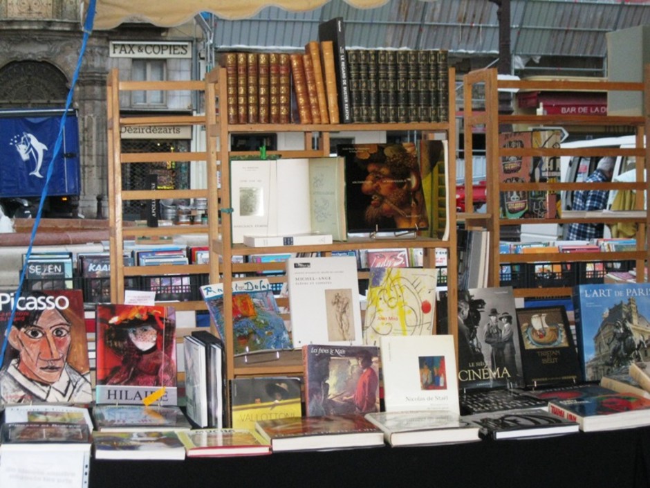 Nizza: migliaia di libri, anche rari in vendita in Place Garibaldi