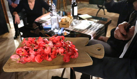 I fiori eduli di Ravera Bio di Albenga grandi protagonisti di incontri con chef e pasticceri, lezioni nelle scuole ed una deliziosa cena in Piemonte.
