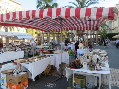 Tanti oggetti, tante curiosità: i marché à la brocante in Costa Azzurra