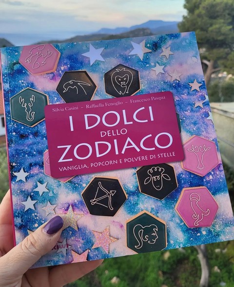 In libreria il nuovo lavoro di Raffaella Fenoglio: i Dolci dello Zodiaco.