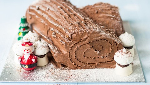 Sulle tavole francesi è giunta la Bûche de Noël