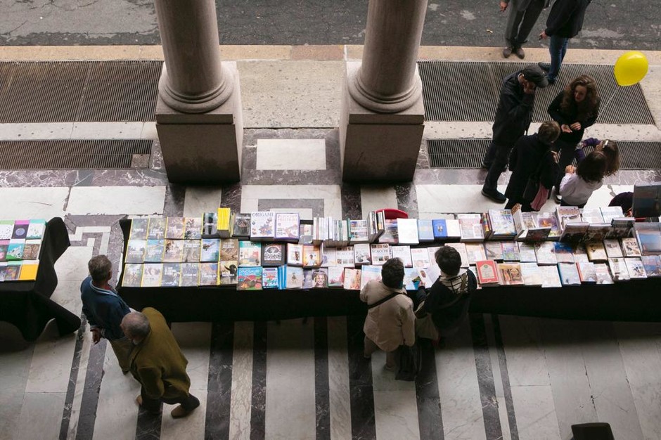 Portici di Carta: la libreria più lunga del mondo omaggia Milan Kundera