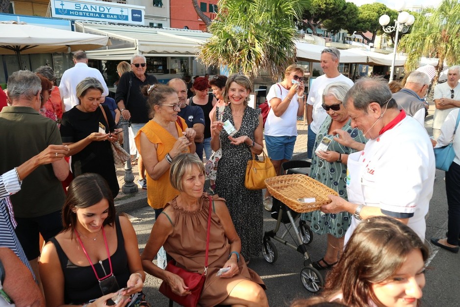 “Il Sale della Liguria” conquista anche il pubblico di MareCultura di Sanremo con lo show cooking dello chef Renato Grasso
