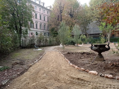 Riapre il giardino storico di Palazzo Cisterna, location d'eccezione per fiction di successo
