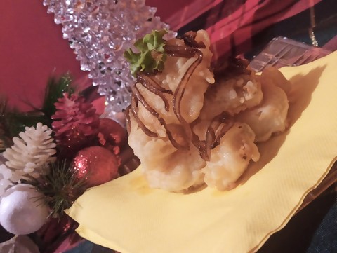 LA RICETTA – Baccalà fritto con cipolla caramellata